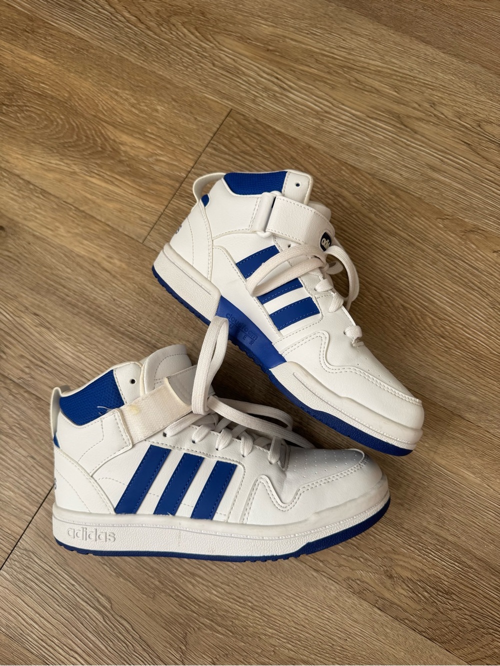 adidas postmove Kids High-Top Sneakers in White and Blue size 3